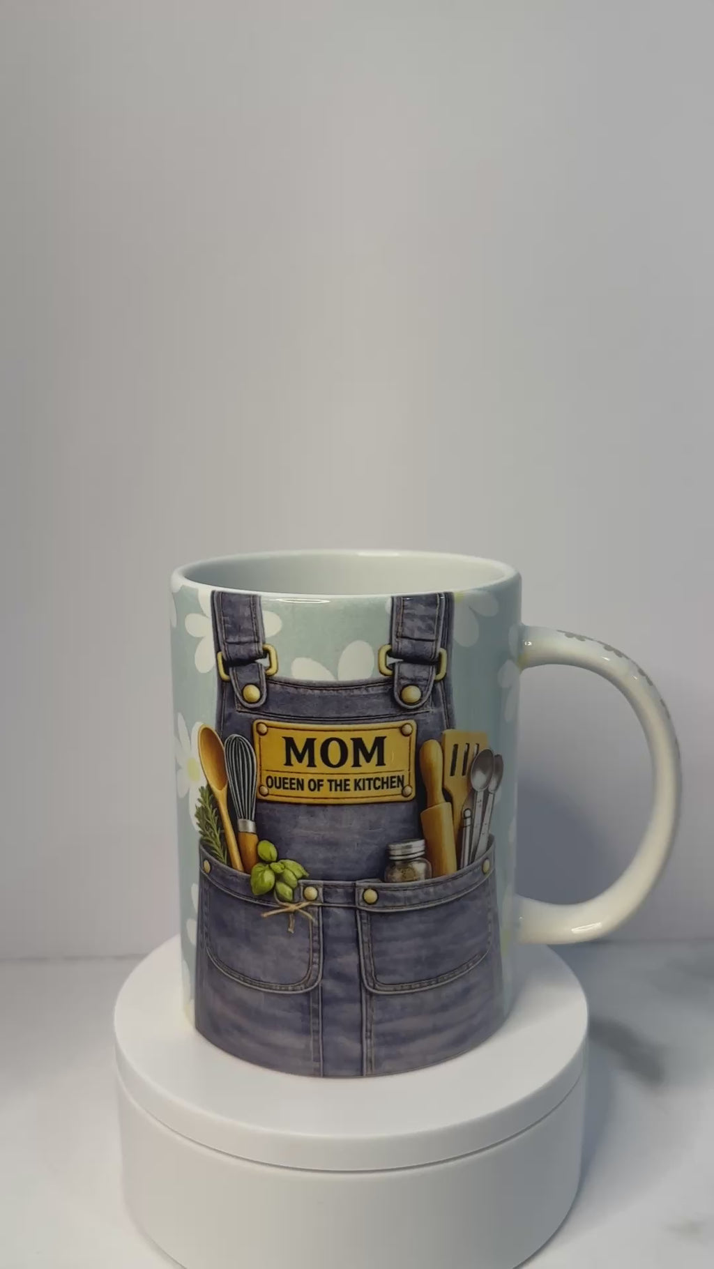 Mom – Queen of the Kitchen Mug – 15 oz Ceramic